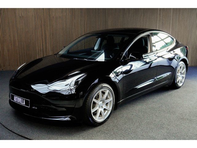 Tesla Model 3 RWD