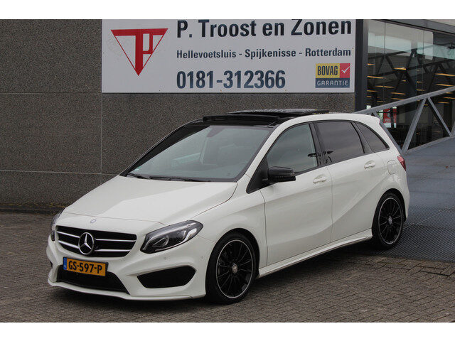 Mercedes-Benz B-Klasse 180 AMG Night edition Automaat Nederlandse auto/Panoramadak/Navigatie/Airco/C