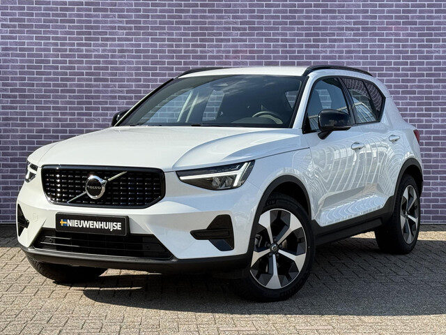 Volvo XC40 2.0 B4 Plus Dark