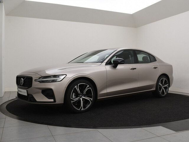 Volvo S60 B4 AUT(7) PLUS DARK SCHUIFDAK 360GR CAM 19INCH HARMAN KARDON