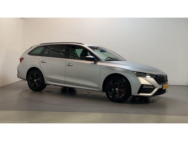 Škoda Octavia Combi 1.4 TSI RS iV PHEV Business LED Navigatie Sfeerverlichting Camera Navigatie