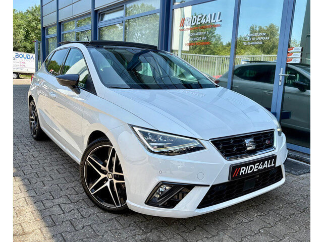 Seat Ibiza 1.0 TSI FR/PANO/CARPLAY/CAMERA!!!