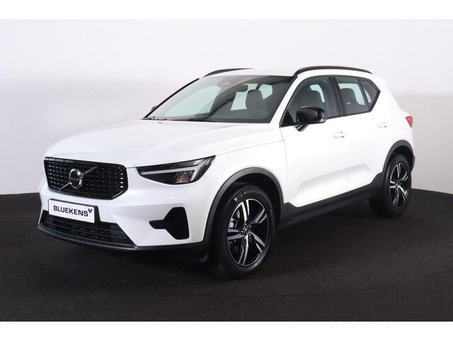 Volvo XC40 B4 Plus Dark