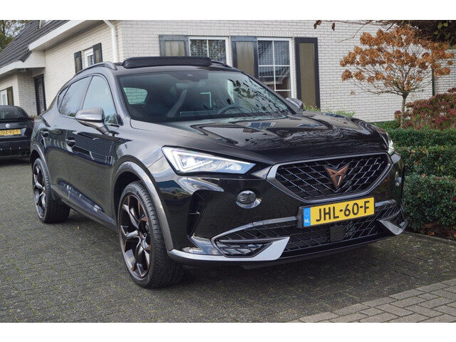 Cupra Formentor 1.5 TSI (150pk) DSG Panodak/Trekhaak/Memory/Kuipstoelen/19inch/DCC