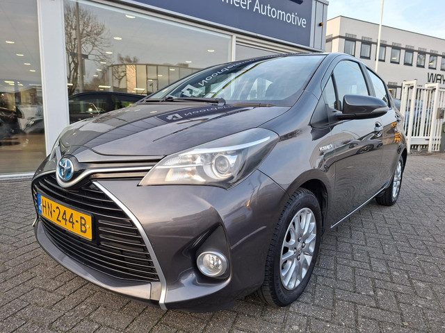 Toyota Yaris 1.5 Hybrid automaat / navigatie / camera