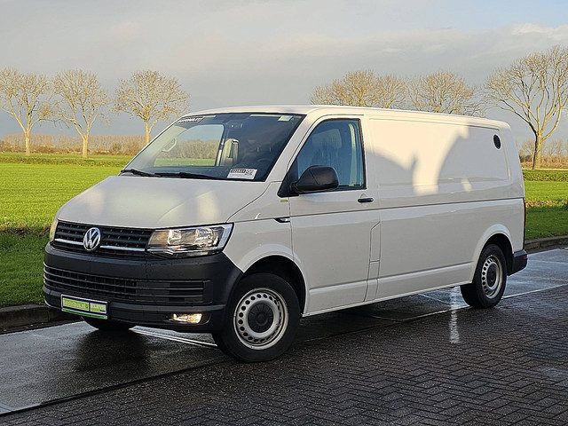 Volkswagen Transporter 2.0 TDI L2H1
