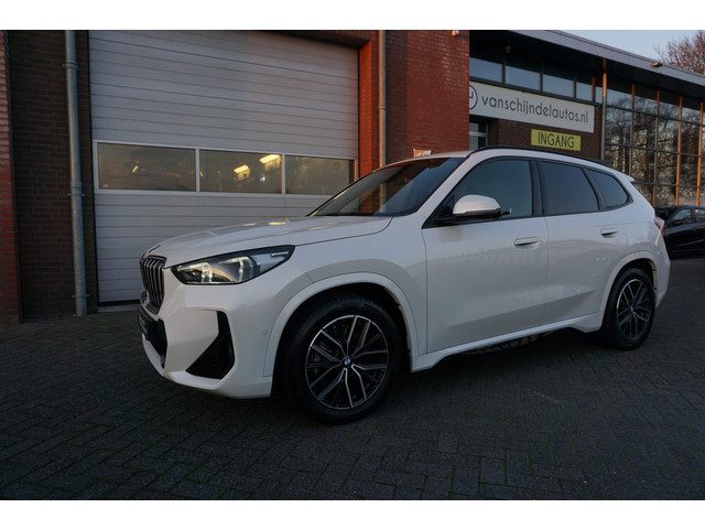 BMW X1 23I 204PK M-SPORT SUPER NETTE STAAT VOLLEDIG DEALER ONDERHOUDEN