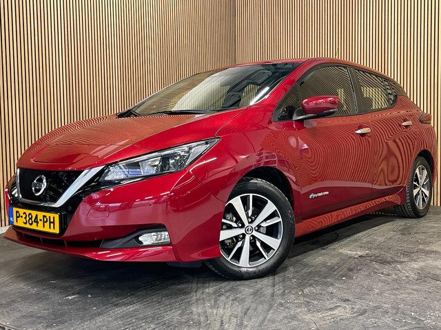 Nissan Leaf N-Connecta 40 kWh|90%SOH|270 WLTP|360-CAMERA|APPLE CARPLAY|STUUR+STOELVERW VOOR+ACHTER|A
