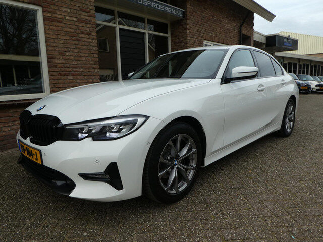BMW 3 Serie 318d Executive Edition Incl Btw