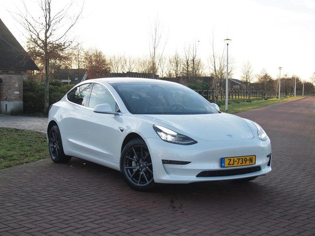 Tesla Model 3 Long Range AWD 75 kWh