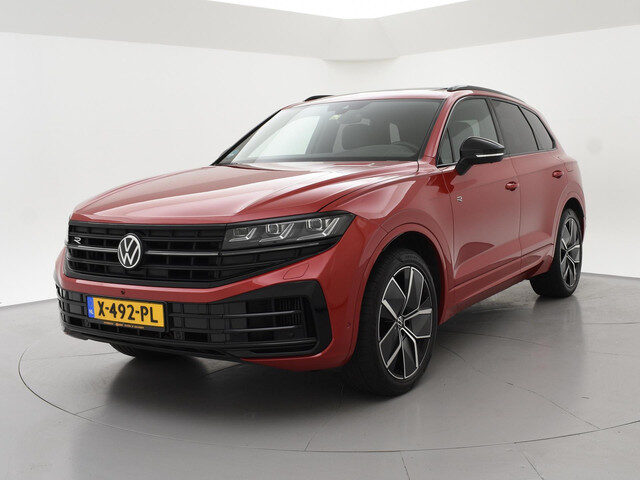 Volkswagen Touareg R 3.0 TSi V6 eHybrid 4MOTION R 462 PK *CHILI RED*