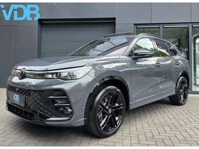 Volkswagen Tiguan 1.5 eHybrid R-Line 272PK BLACK STYLE VOL!!