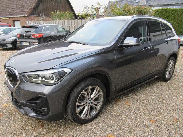 BMW X1 sDrive18i SPORTLINE ** LED, NAVI+, HALF-LEDER,