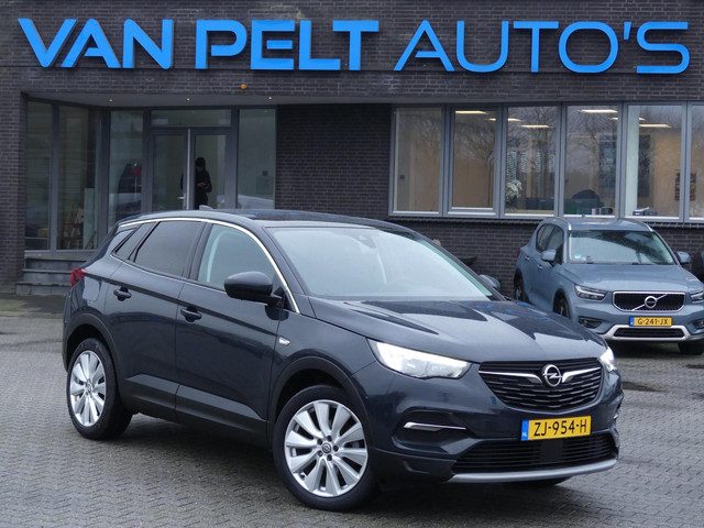 Opel Grandland X 1.2 Turbo Business Executive Pano