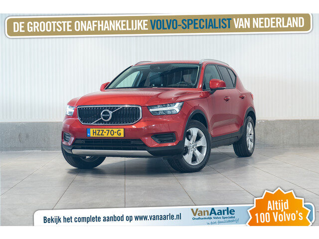 Volvo XC40 T3 Momentum Leder Trekhaak Parkeercamera Stoelverwarming 163pk