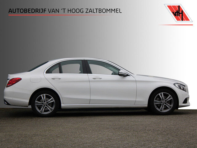 Mercedes-Benz C-Klasse 180 AUT9 Premium Avantgarde NAVI CAMERA TREKHAAK NL AUTO