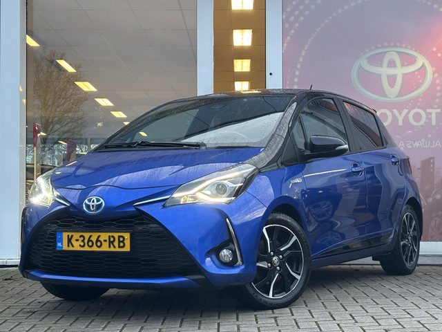 Toyota Yaris 1.5 Hybrid Bi-Tone