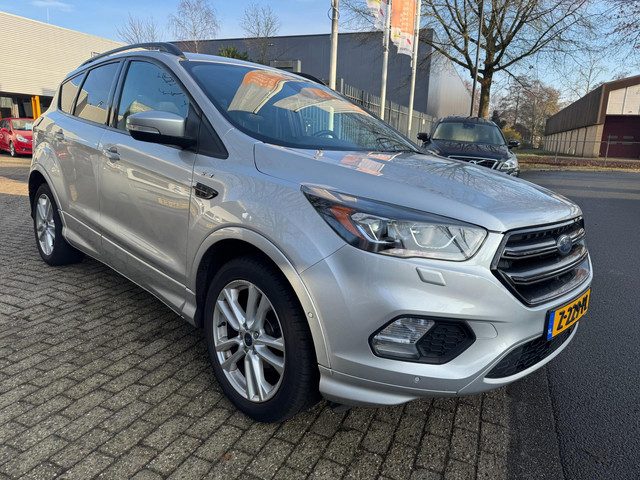 Ford Kuga 1.5 EcoBoost ST Line 113.695 km, trekhaak navi, cruise3, elec pakket, xenon-led, multi-stu