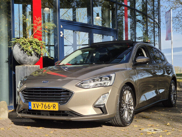 Ford Focus 1.0 EcoBoost 125PK Titanium Business | Panoramadak | B&O | Navigatie | Winterpakket | LM