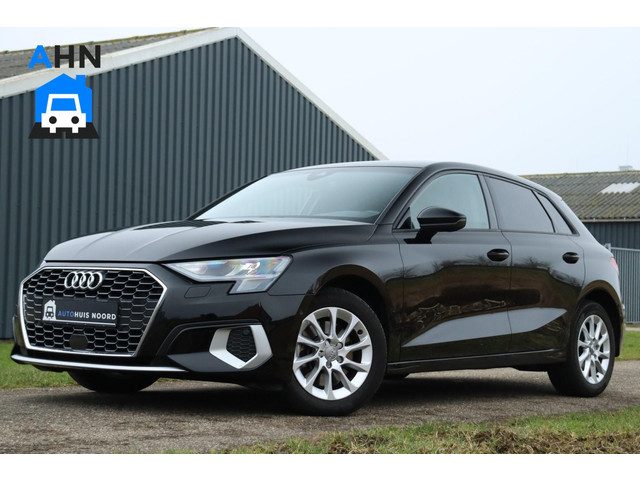 Audi A3 Sportback 30 TFSI / DSG / LED / Trekhaak / Sportstoelen / Cruise / Camera!