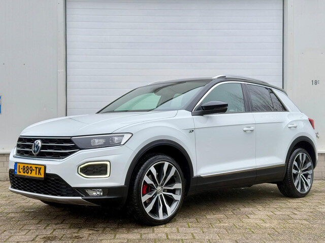 Volkswagen T-Roc 2.0 TSI 4Motion Sport Business R DSG-7 LED Camera Keyless Parksens Carplay