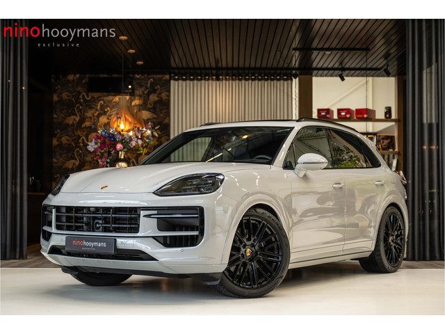Porsche Cayenne 3.0 E-Hybrid | achterassturing | Sport design | 18 weg | bijrijder display | pano |