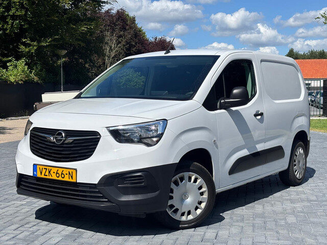 Opel Combo 1.2 PureTech 110 S&S L1/Clima/Cruise/Navi/PDC/NAP