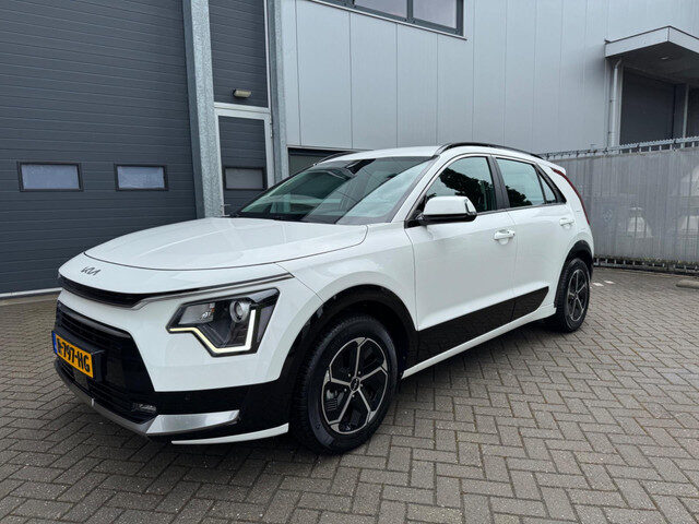 Kia Niro 1.6 GDi Hybrid DynamicLine, Half leder, Camera, Sensoren, Keyless entry, etc.