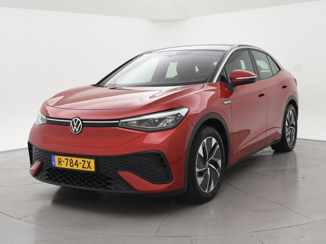 Volkswagen ID.5 PRO 77 kWh *KINGS RED* + STUUR/STOELVERWARMING