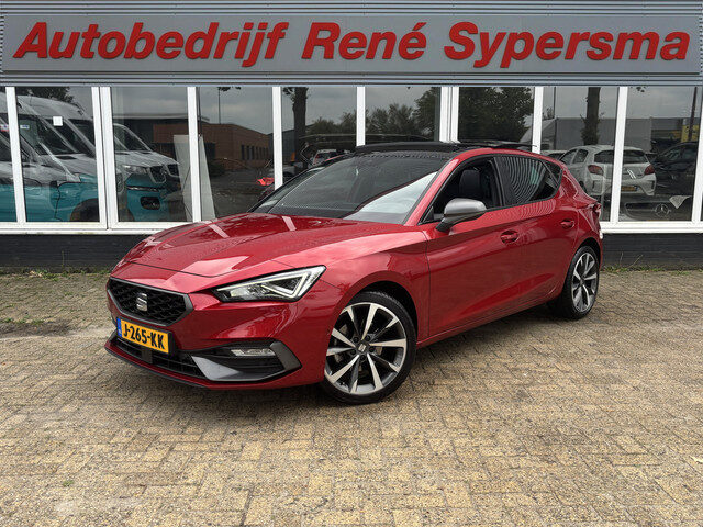 Seat Leon 1.5 eTSI FR Launch Edition | Pano | Stuur Verwarming | Stoel Verwarming | Parkeer Camera