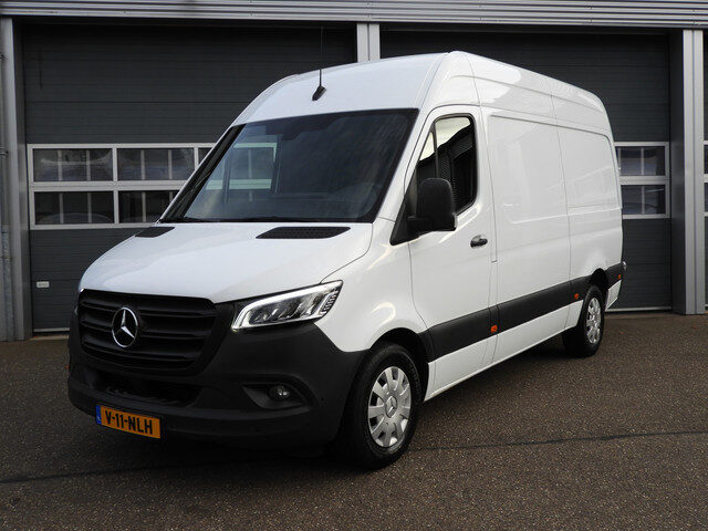 Mercedes-Benz Sprinter 317 1.9 CDI L2H2 RWD AUT | LED | 10.25" MBUX | 3.5t. TREKHAAK