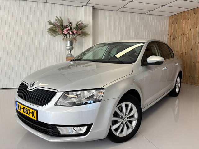 Škoda Octavia 1.0 TSI, BUSINESS, AUTOMAAT, TREKHAAK, NAVI, CRUISE, PDC, ETC.