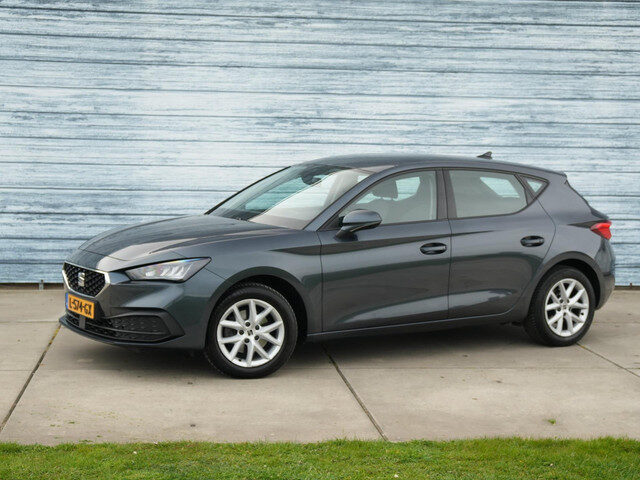 Seat Leon 1.0 TSI Style Business Intense Trekhaak Carplay