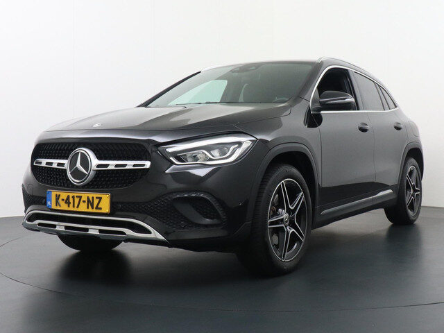 Mercedes-Benz GLA 200 Business Solution Luxury