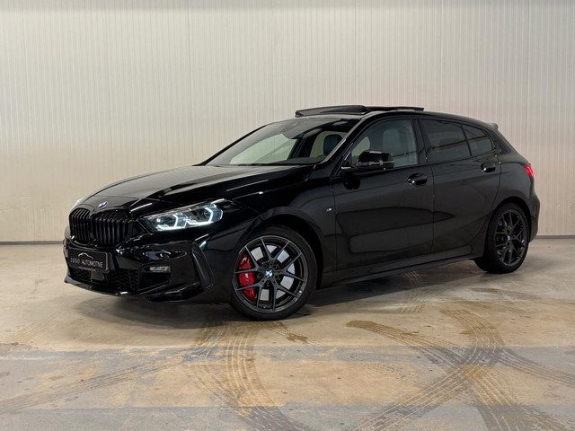 BMW 1 Serie 120i | PANO | M-SPORT | CAMERA | LED | SHADOW LINE