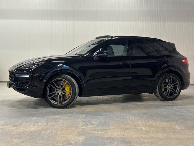 Porsche Cayenne 4.0 Turbo | NAP | SPORT CHRONO | PANO | KERAMISCH | TREKHAAK
