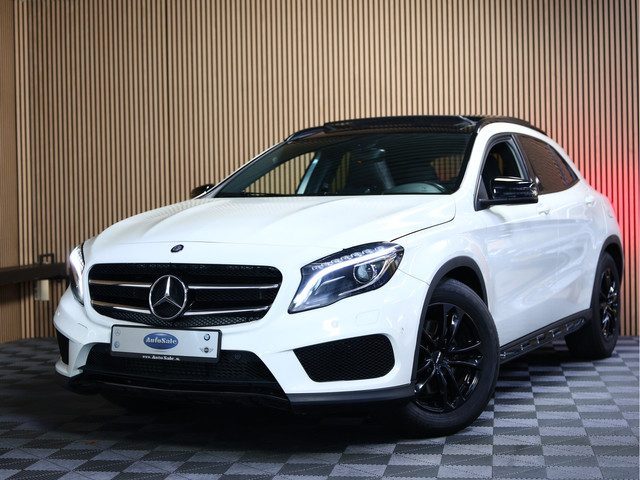 Mercedes-Benz GLA 250 4Matic AUTOM AMG PANO LED AFN-THAAK "15