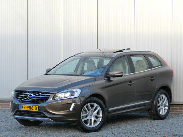Volvo XC60 T5 AUT Polar+ Xenon / Panoramadak / Trekhaak / Camera