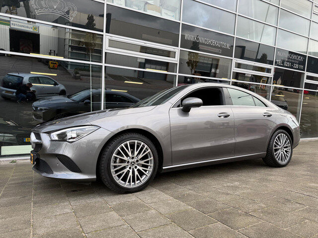 Mercedes-Benz CLA 180 AMG Line