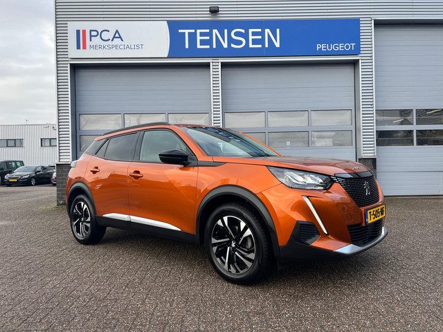 Peugeot 2008 1.2 130PK | Automaat | Allure Pack | Trekhaak | Adaptive Cruise control | Stoelverwarmi