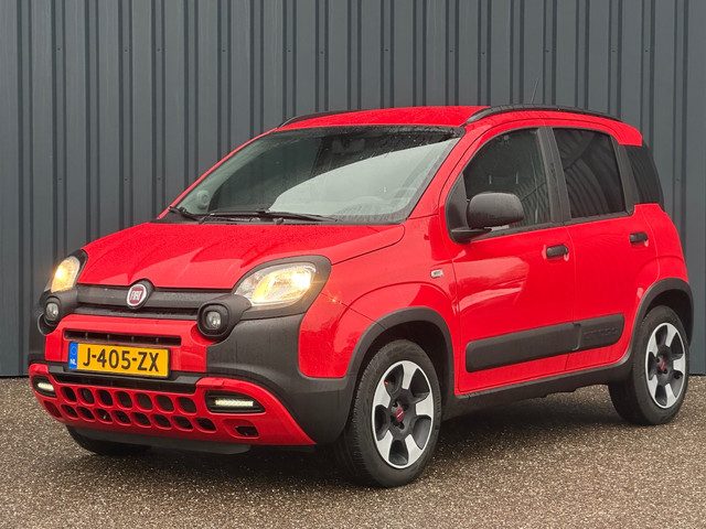 Fiat Panda 1.0 70pk Hybrid City Cross I Stoelverwarming I Voorruitverwarming I Getinte Ramen I USB I