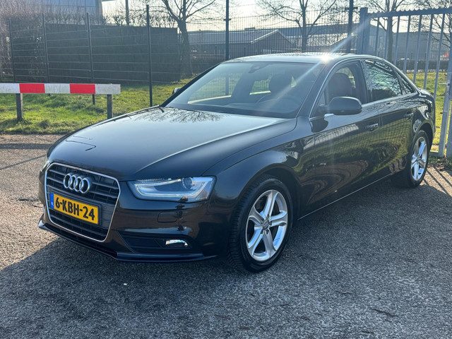 Audi A4 Limousine 1.8 TFSI Business Edition LED Adaptive Cruise NAP