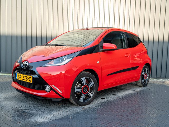 Toyota Aygo 1.0 VVT-i x-pose | Vouwdak | Camera | Navi |