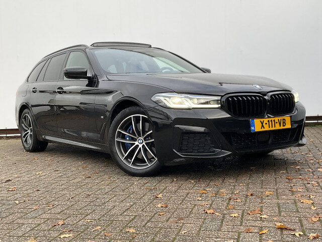 BMW 5 Serie touring 530e xDrive M-sport HUD Laser Memory 4wielsturing Pano Business Edition Plus