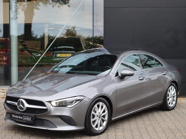Mercedes-Benz CLA 180 Business Solution Luxury