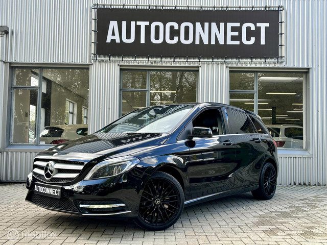 Mercedes-Benz B-Klasse 220 4MATIC HALF/LEDER, NAVI, CRUISE, PDC V+A, 184 PK
