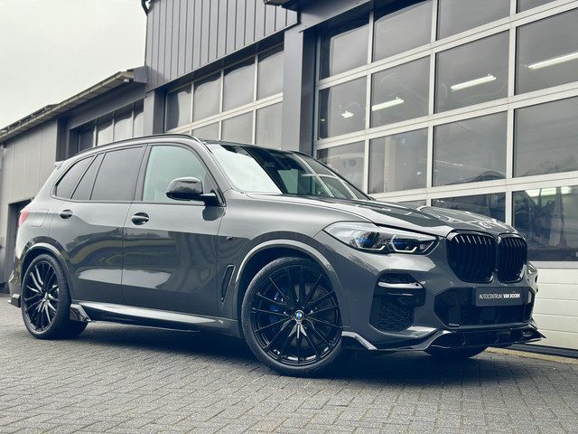 BMW X5 xDrive45e | M-Sport | Individual | Dravitgrau | Panodak | Beige Leer | Laser | Trekhaak |