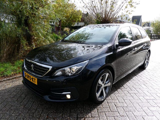 Peugeot 308 SW 1.2i 110pk 1e eig. Premium Clima Pano LED Navi PDC Historie