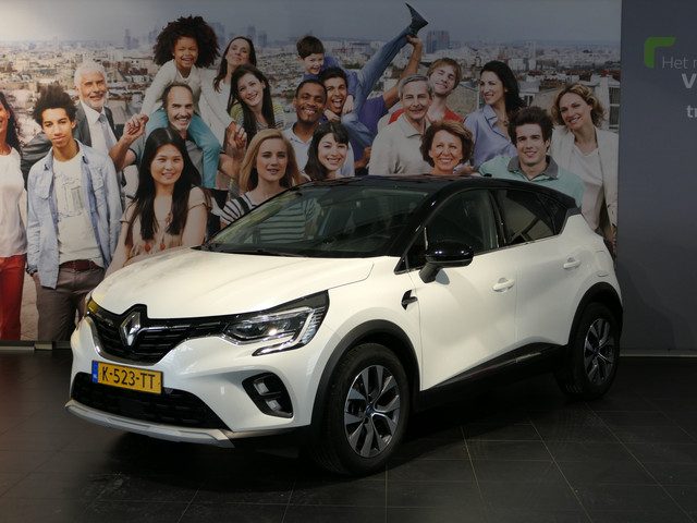 Renault Captur 1.6 E-Tech Plug-in Hybrid 160 Intens - Occasion Lease vanaf €614 p/m -
