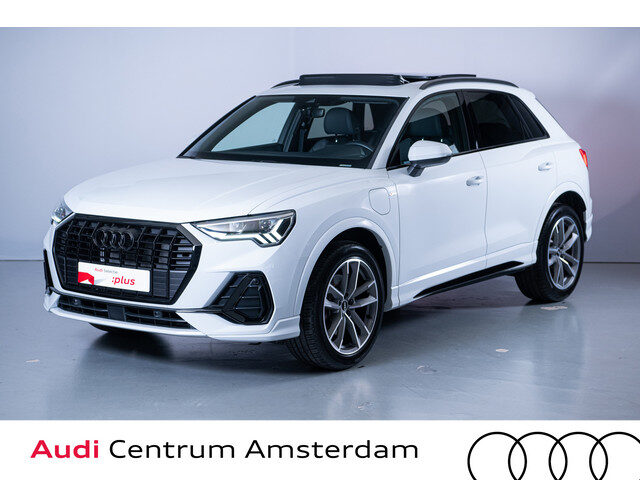 Audi Q3 45 TFSI e S-line 245 PK (S-Tronic) | Panoramadak | Winterbandenset | Navigatie | Elektr. tre